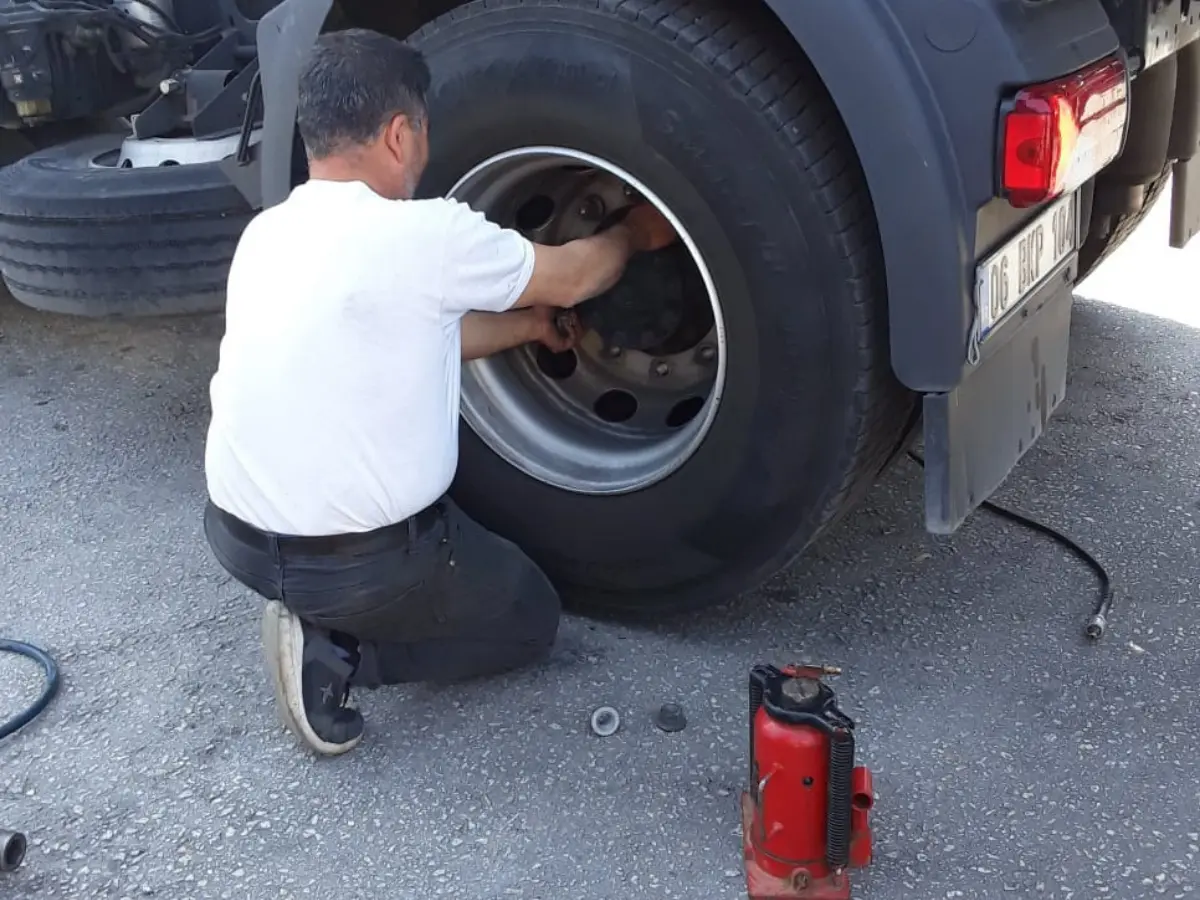 Gölbaşı Oto Lastikçi